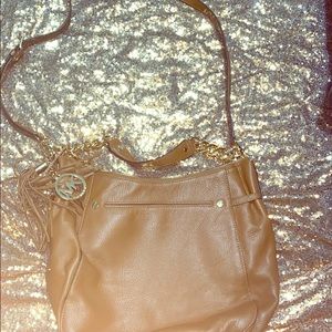 MICHAEL KORS PURSE BARELY USED